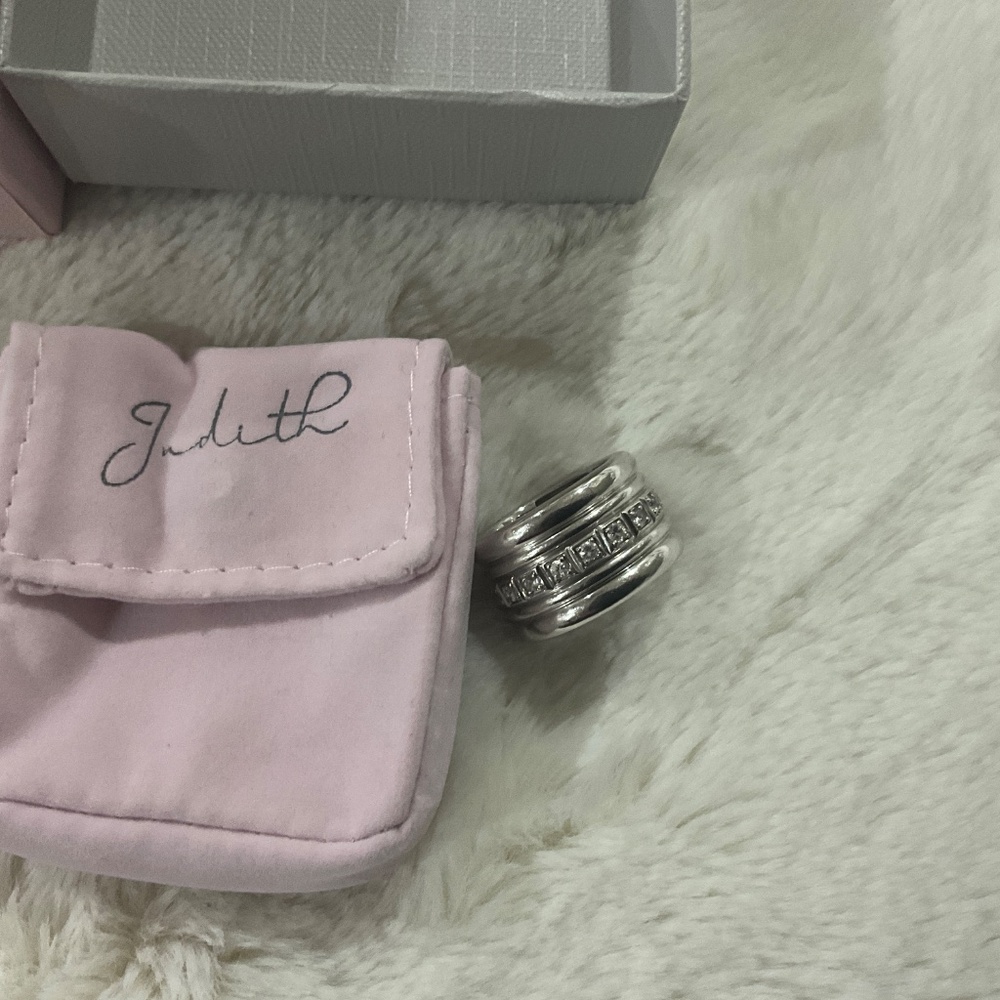 Judith Ripka Ring size 6 - Picture 2 of 4